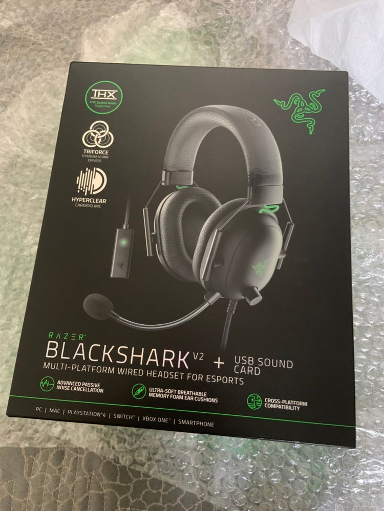레이저 블랙샤크v2 게이밍헤드셋 팝니다--1