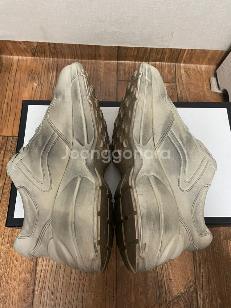 정품 구찌 라이톤 입술더티 250~255 팝니다--2