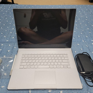 서피스북2 15인치 i7 256g 1060 팝니다.95