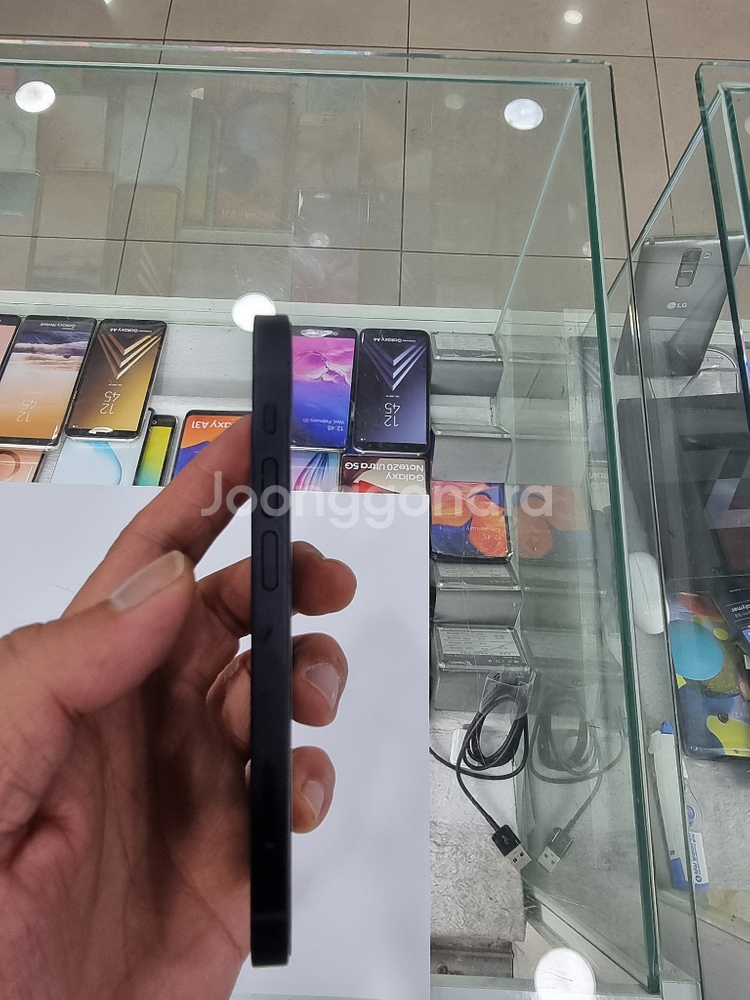 아이폰12미니 128G 블랙 팝니다--1