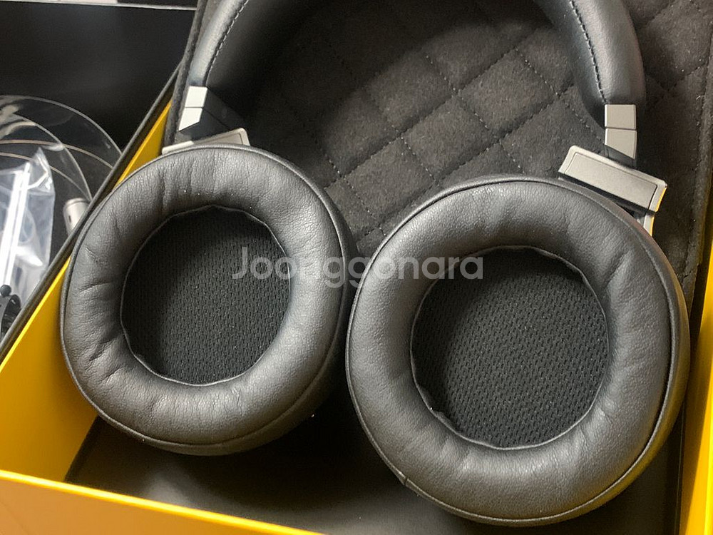 커세어 VIRTUOSO RGB SE 무선헤드셋--1