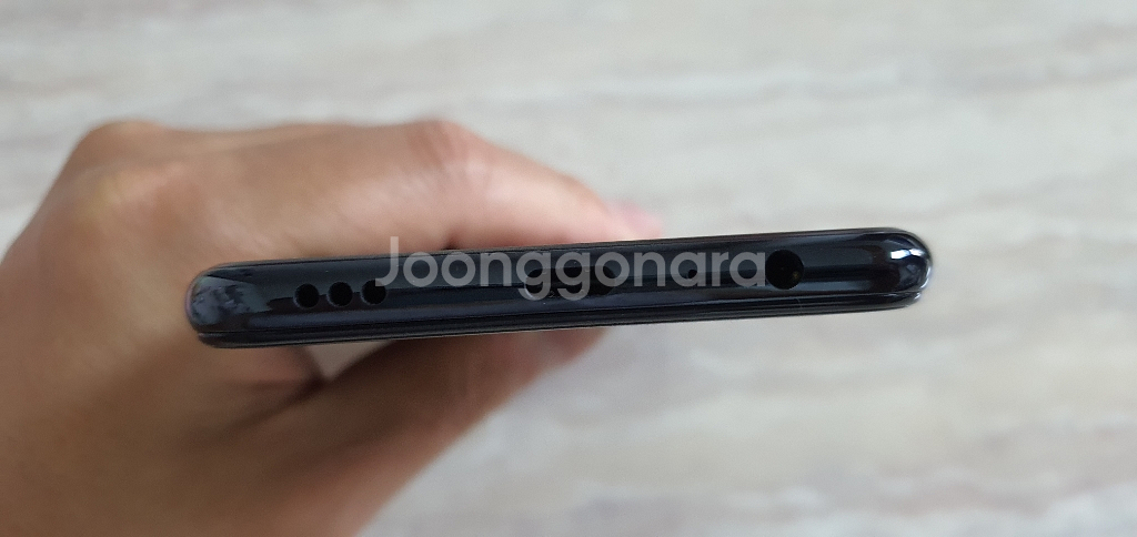 LG Q51핸드폰검은색 32기가 A급최상급처택포7만--2