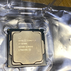 i7 8700k 서울 직거래