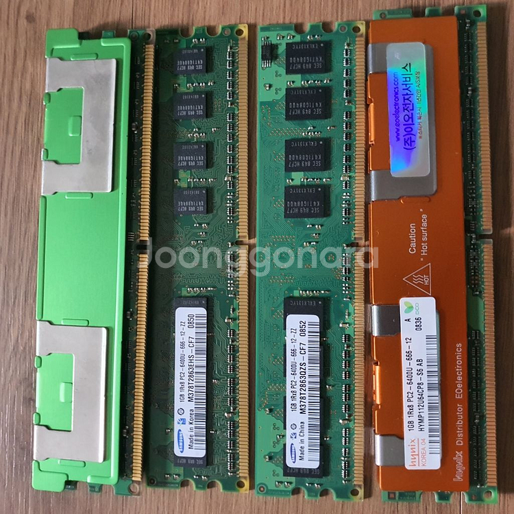 데스크탑 PC 램(1GB X 4 EA ) 판매합니다.--0