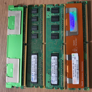 데스크탑 PC 램(1GB X 4 EA ) 판매합니다.