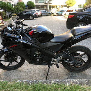 cbr125 17년식 블랙 17000키로