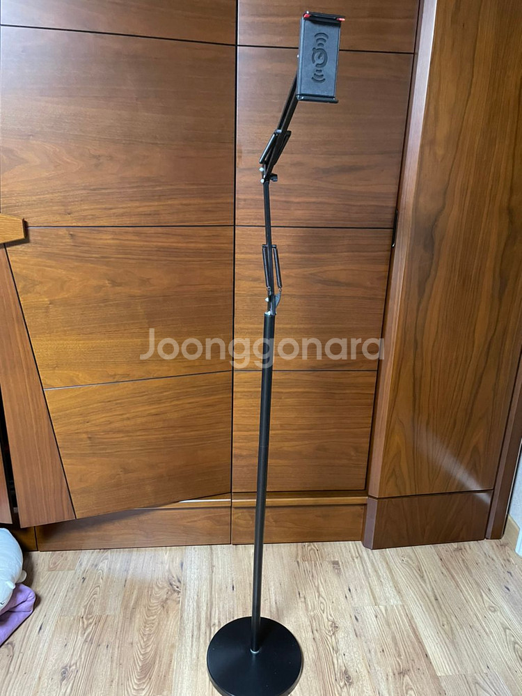 부산 태블릿 거치대 팔아요--1