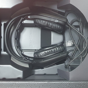 아수스 센츄리온 7.1