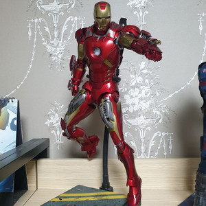핫토이 아이언맨 마크7