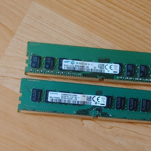 삼성 DDR-4 8G 2개