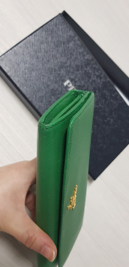 프라다 사피아노 장지갑 이미지