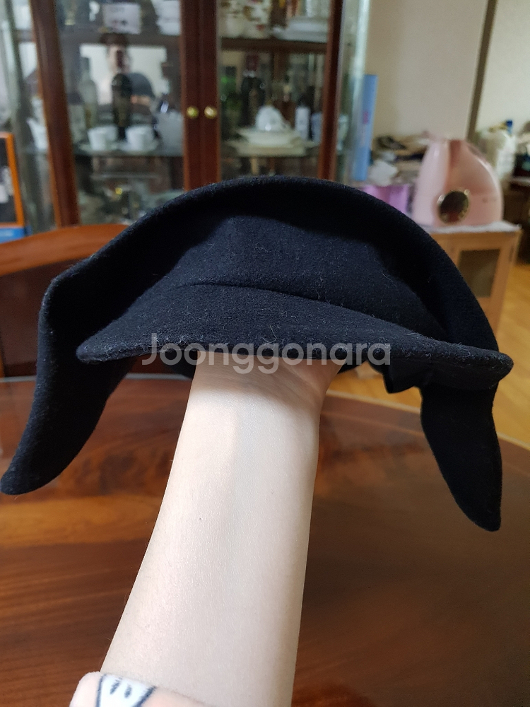 비비안웨스트우드 레드라벨 모직 블랫 보넷--1