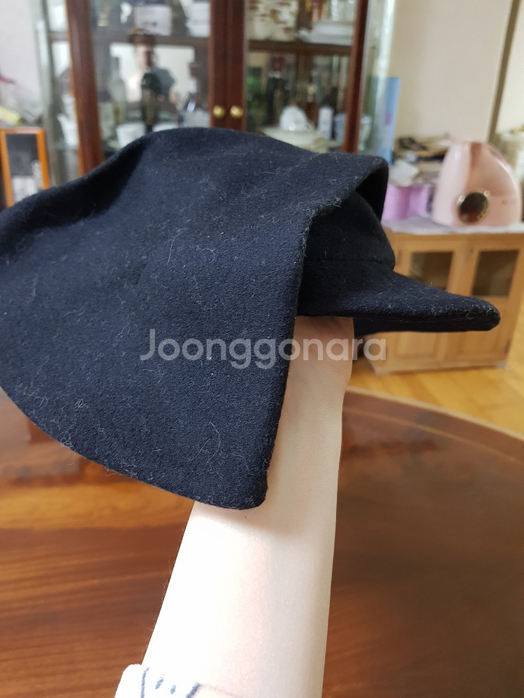 비비안웨스트우드 레드라벨 모직 블랫 보넷--2