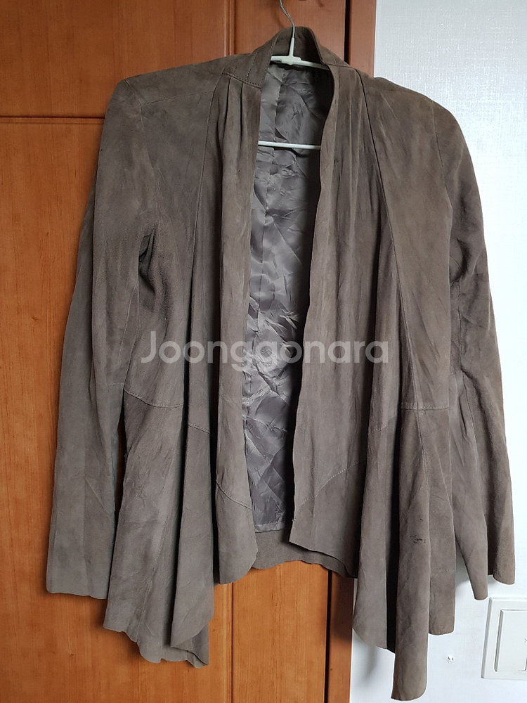 시부야109에서 구입한 산양 가디건 자켓--0