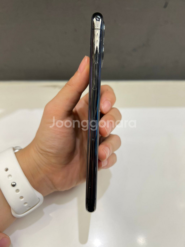 아이폰11pro--1