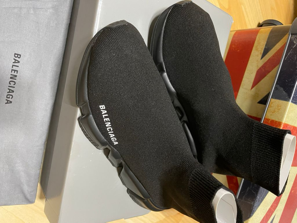 발렌시아가스피드러너 올블랙 37--1