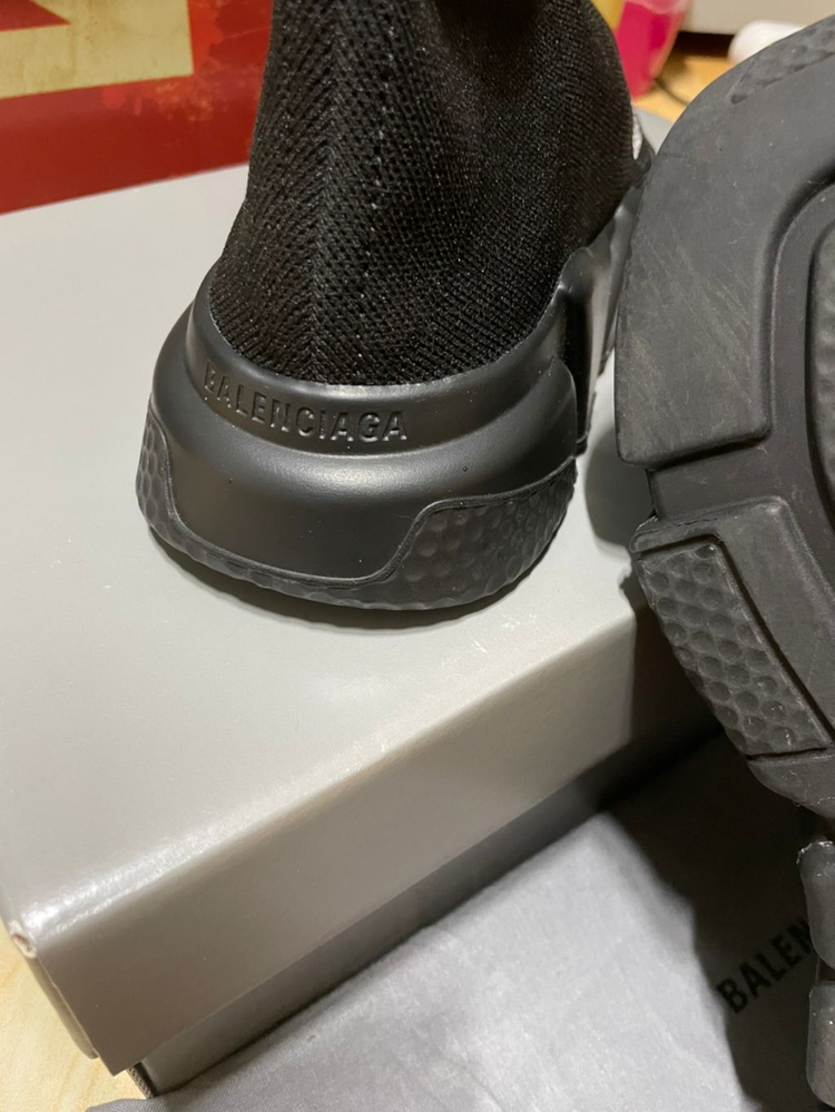 발렌시아가스피드러너 올블랙 37--3