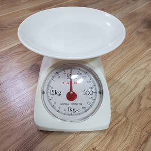 2kg 가정용 저울 화이트컬러