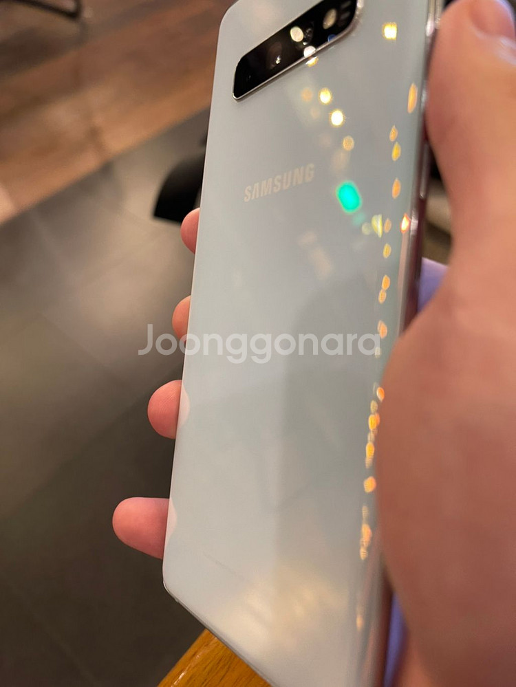 갤럭시s10 5g 20만원에 팝니다.--1