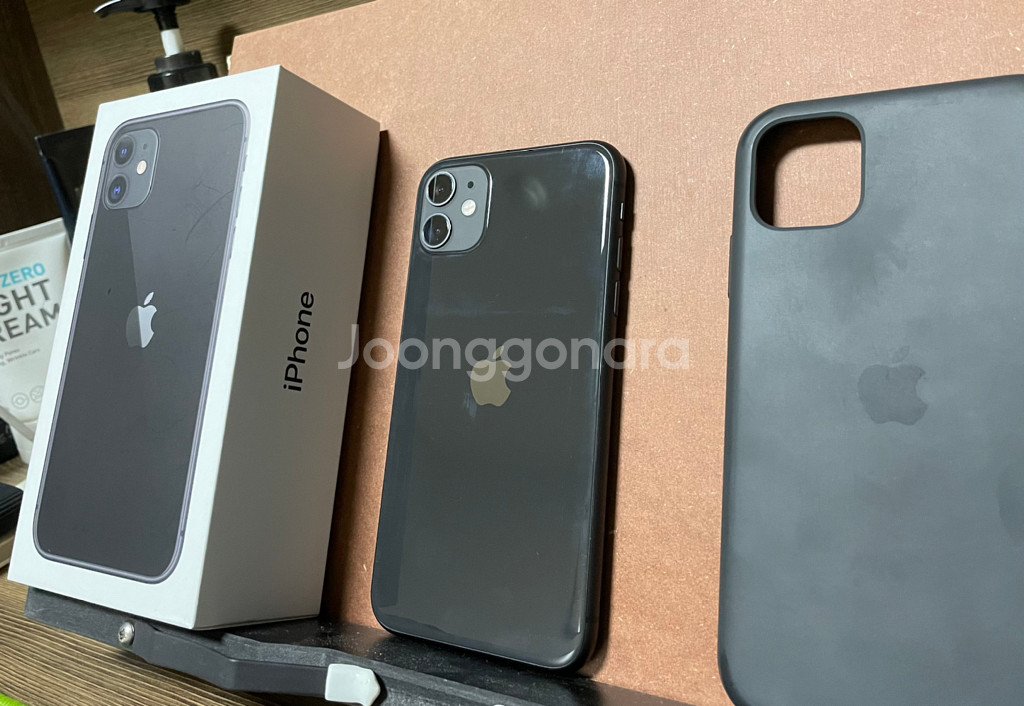 아이폰11 128기가 블랙 상태S급 급처분 합니다!--6