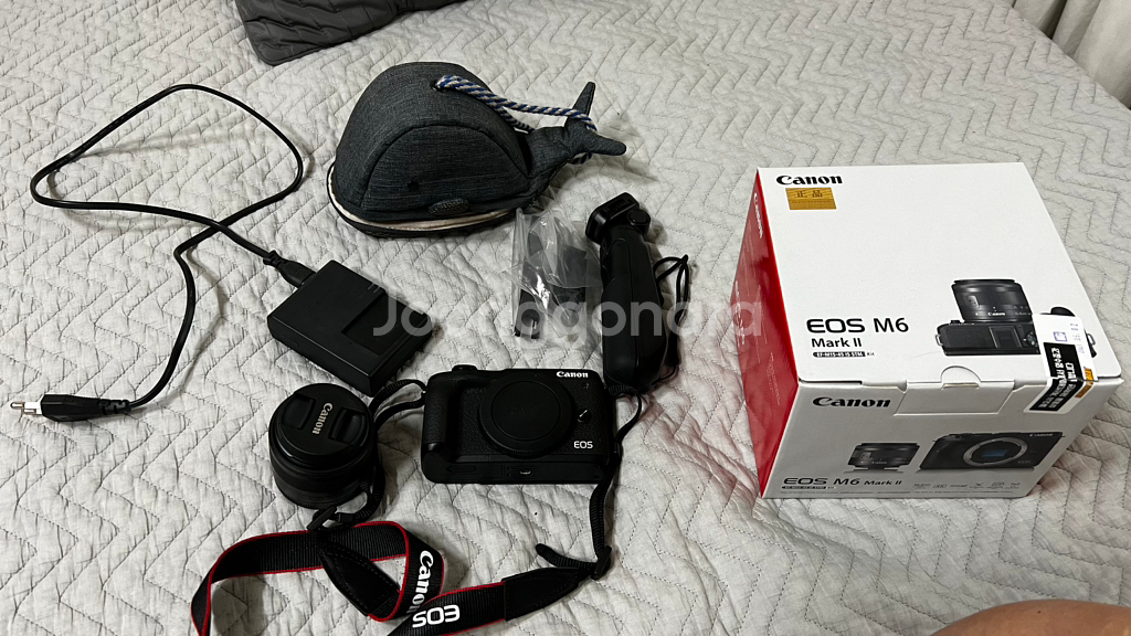 캐논 m6 mark2 15-45킷 + 정품삼각대--0