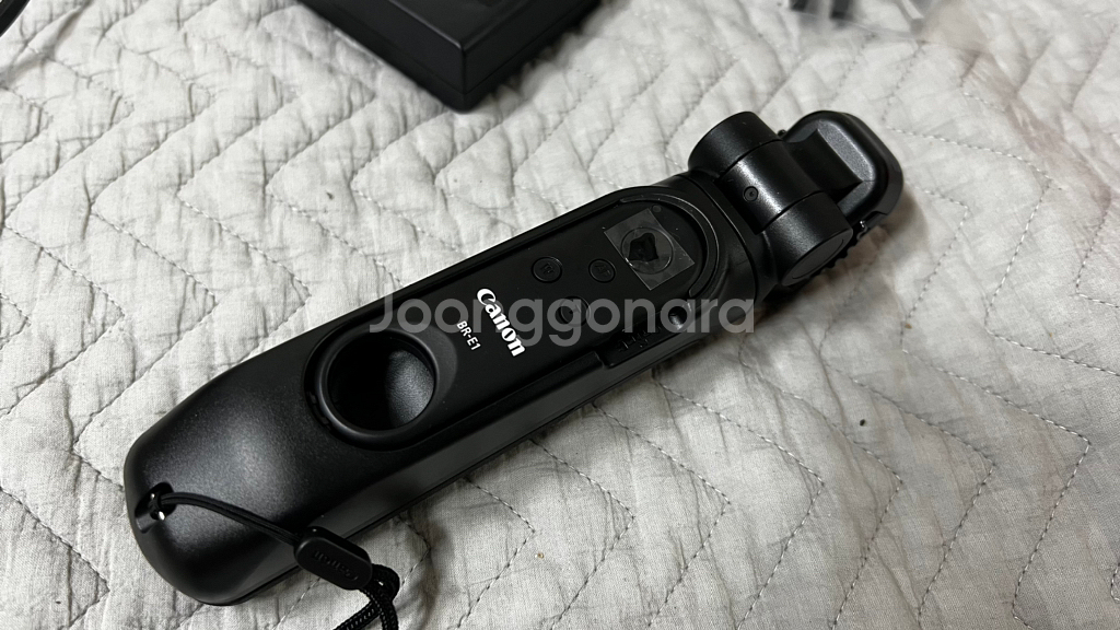 캐논 m6 mark2 15-45킷 + 정품삼각대--3