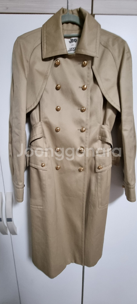 새상품 럭키 슈에뜨 트렌치코트 66--0
