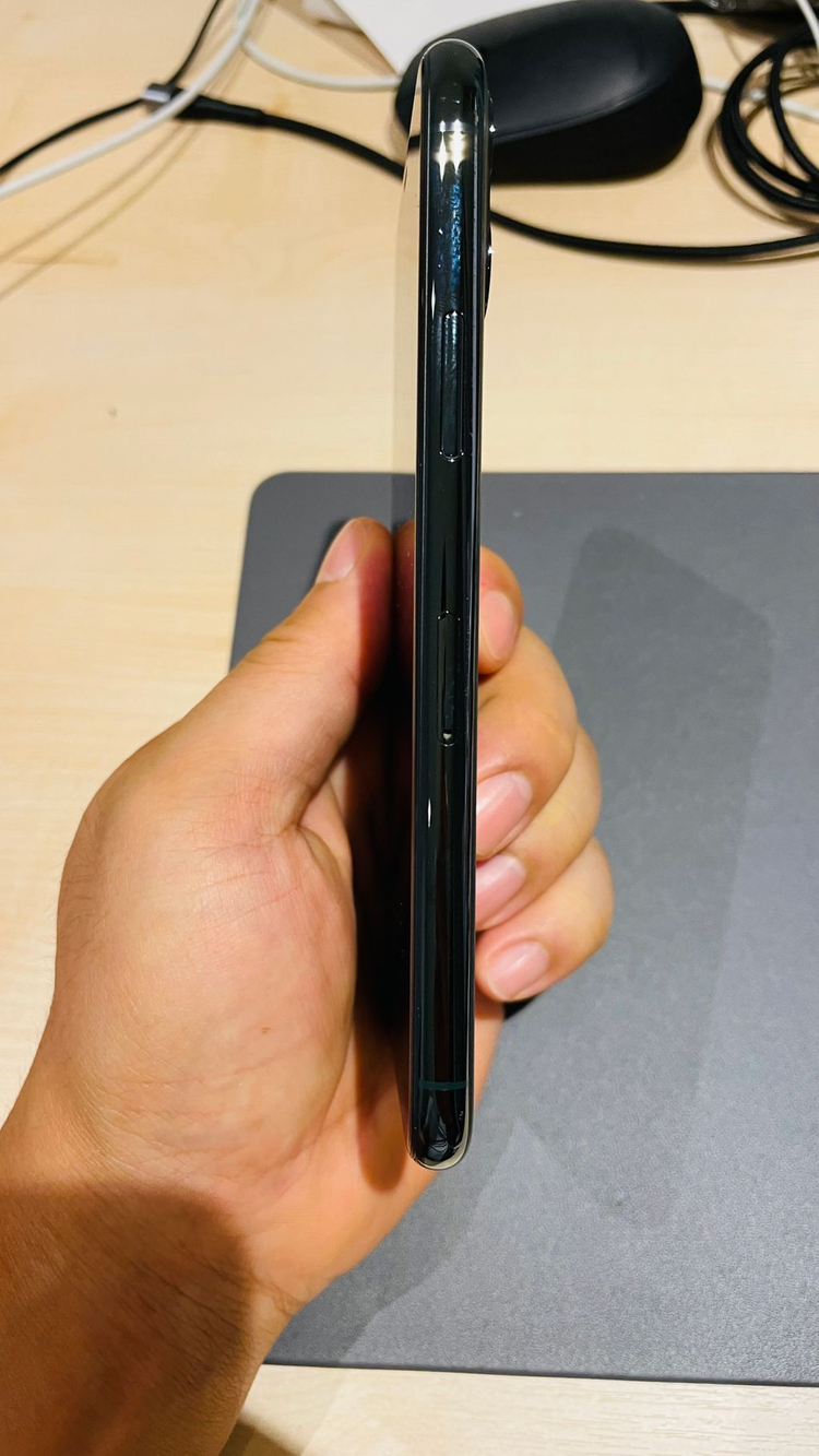 아이폰11프로 64+애케플 팝니다.--3