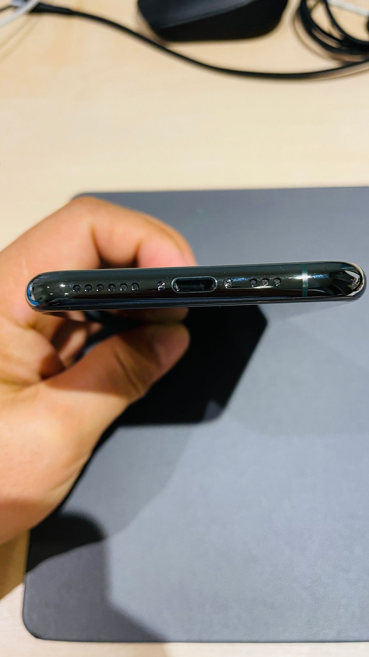 아이폰11프로 64+애케플 팝니다.--6