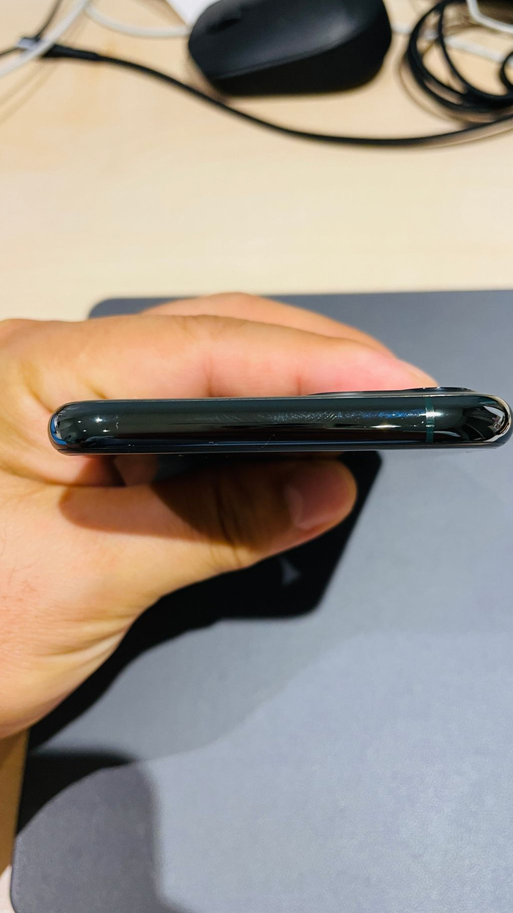 아이폰11프로 64+애케플 팝니다.--5