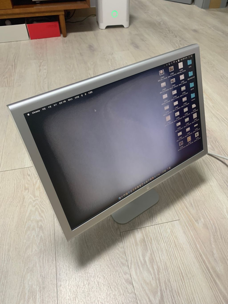 애플 시네마 디스플레이 20인치 부품용--3