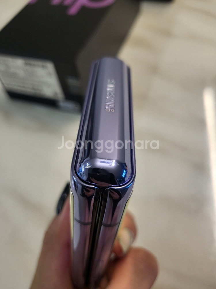 z플립 256기가 퍼플 팝니다--3