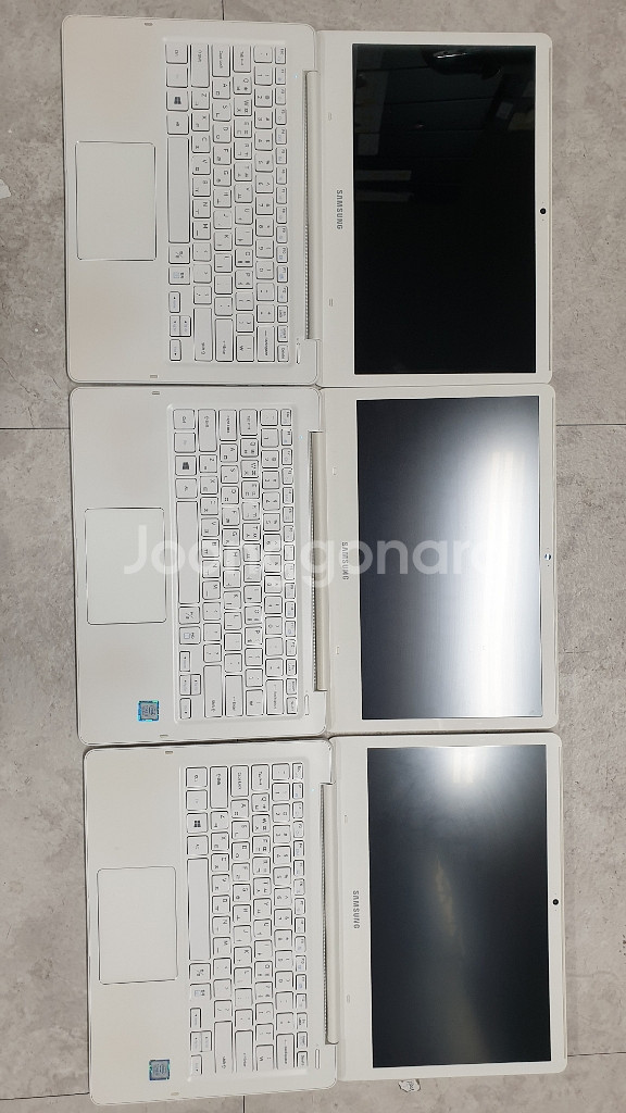 삼성 슬림노트북 i5-7200u,ssd 256g,8g--3