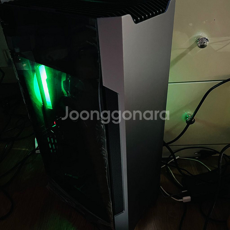 그래픽카드 제외 PC 본체 팝니다--1