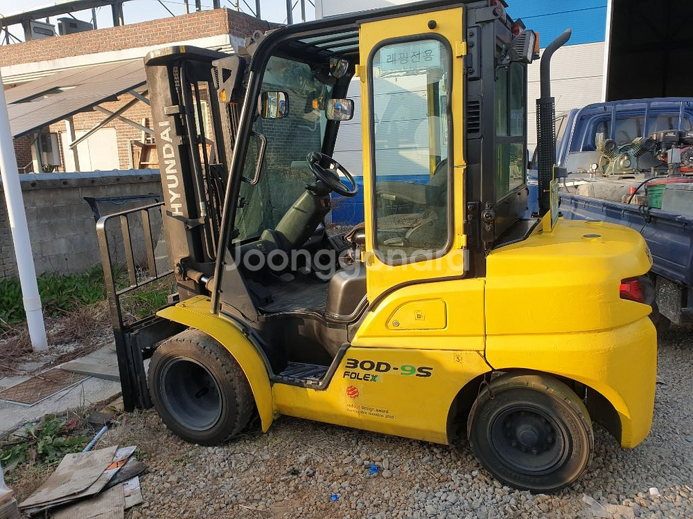 현대지게차 3톤3단--2