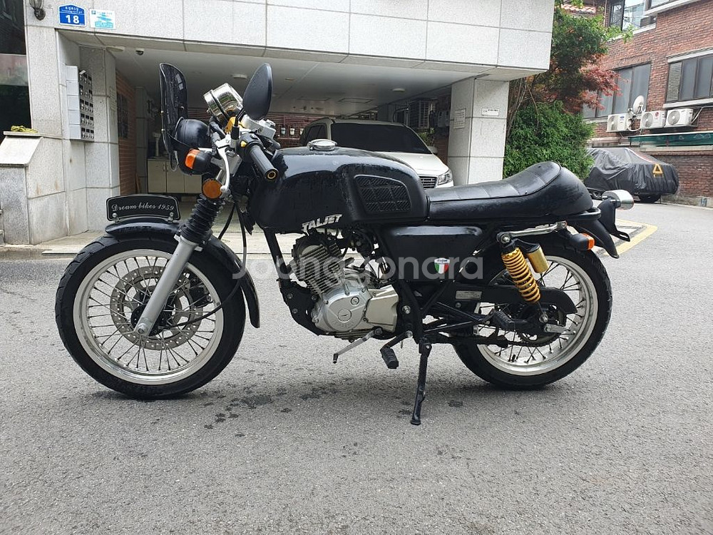 이탈젯그리폰125--1