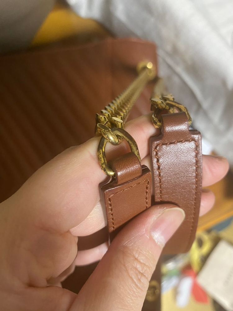 입생로랑 체인 엔벨로프 클래식 가방 이미지