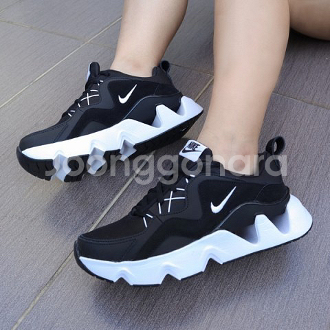 235 (정품) 나이키 여성 RYZ 365 검흰--3