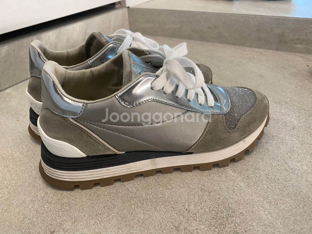 브루네오쿠치넬리 스니커즈 37 240사이즈--1