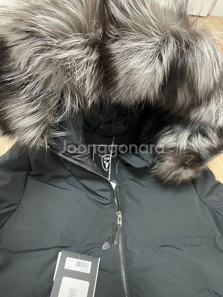 새상품 (정가 208만원) 노비스 패딩 젬--3