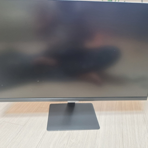 삼성 M5 27인치 스마트 모니터 팝니다.