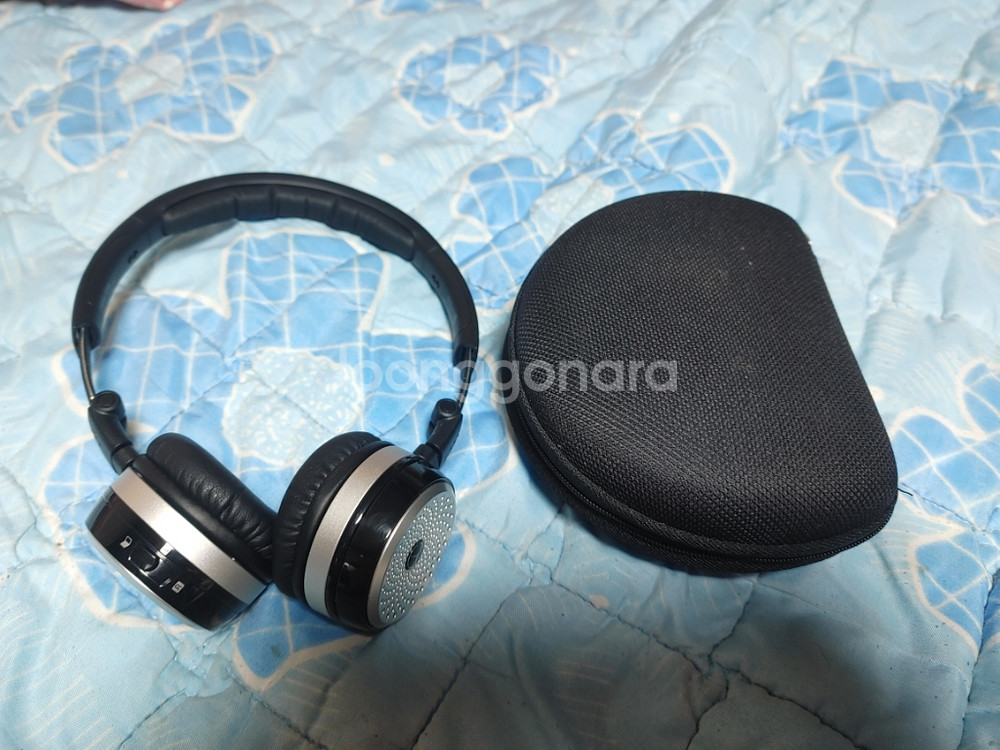 벤츠 s클래스 뒷좌석용 블루투스 AKG 헤드폰--2