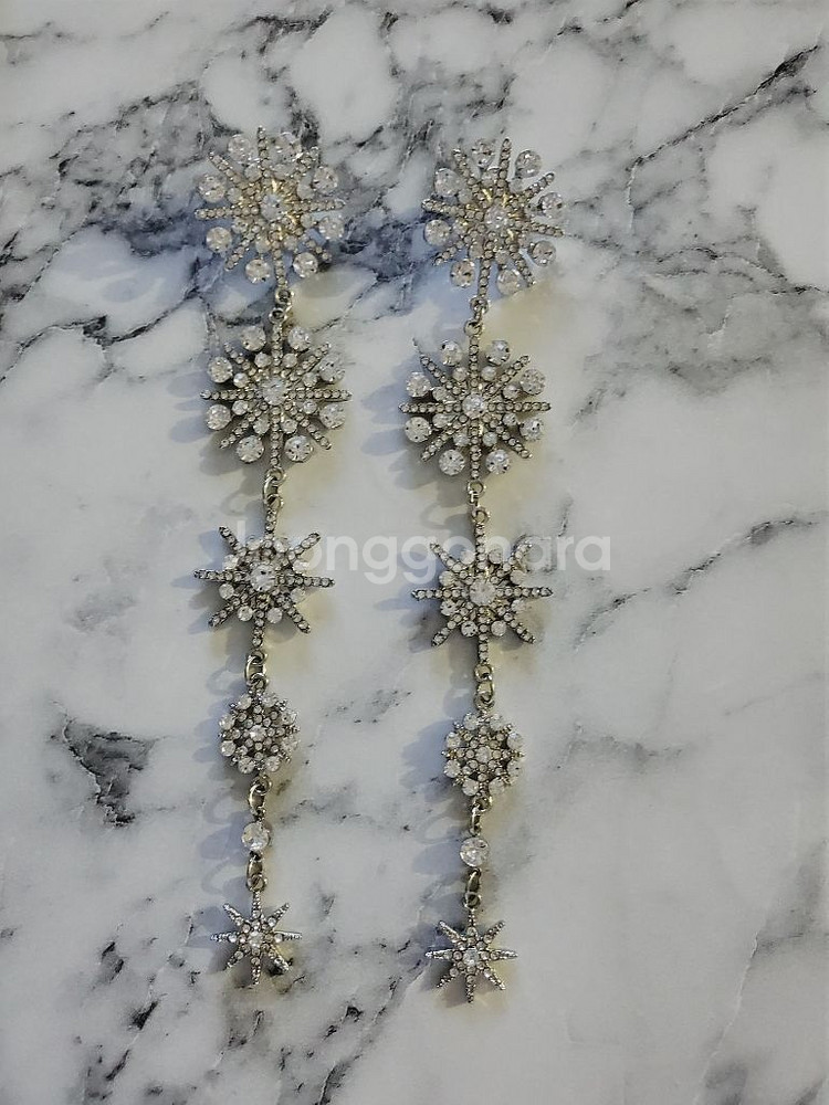 무차차모나 빅사이즈 크리스탈 큐빅 눈꽃 볼드 롱드--1