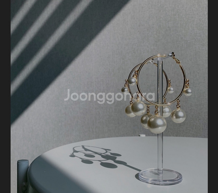 무차차모나 진주 드롭 링귀걸이 골드색상--1