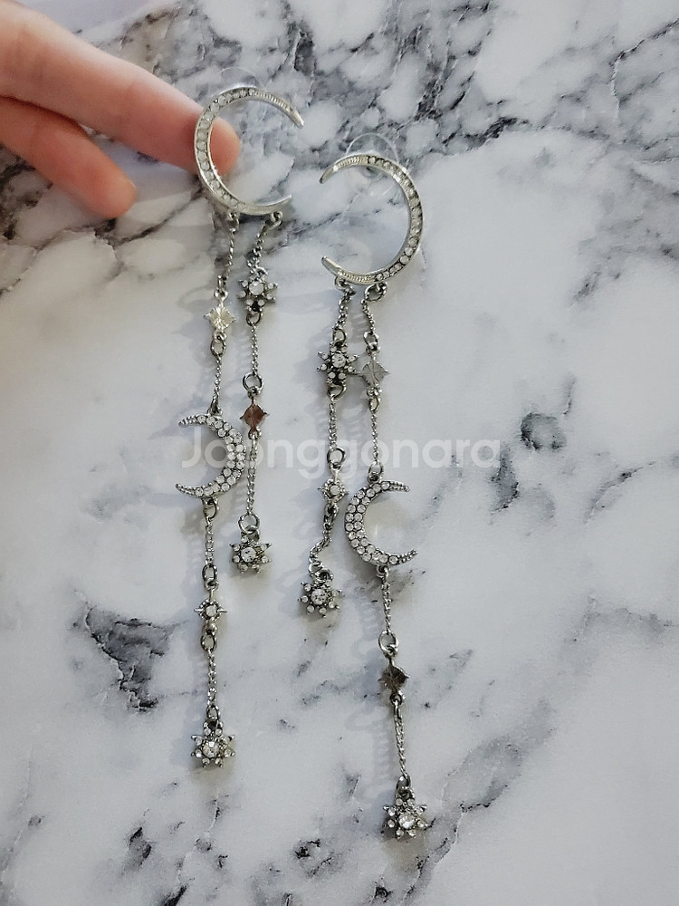 무차차모나 달 포인트 큐빅 롱 귀걸이 연말룩 파티--1