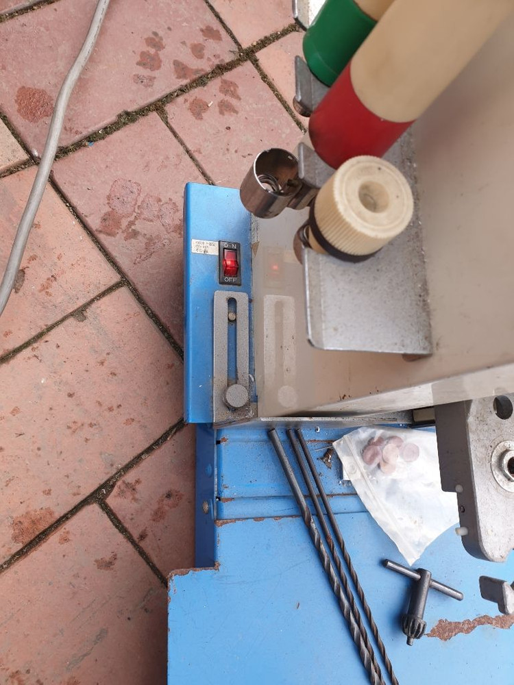 자동천공기(펀칭기)--1