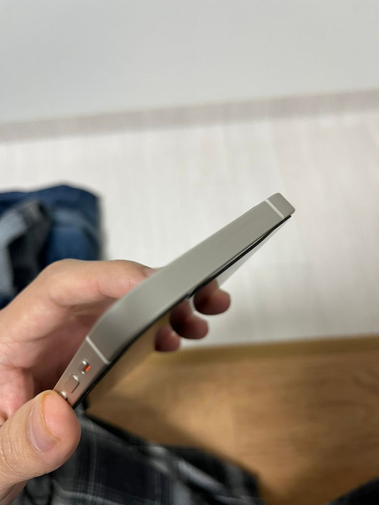 SKT아이폰12 64GB 풀박스--1