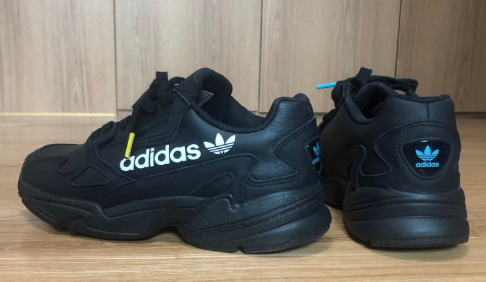 아디다스 한정판 어글리 슈즈 이미지