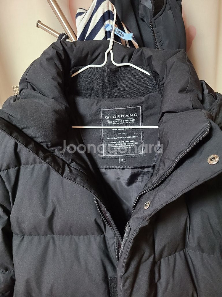 지오다노 롱패딩 M사이즈 팝니다.--1