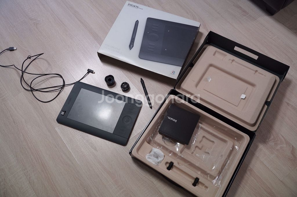 와콤 intuos5 pth-450 무선 타블렛(s)--3